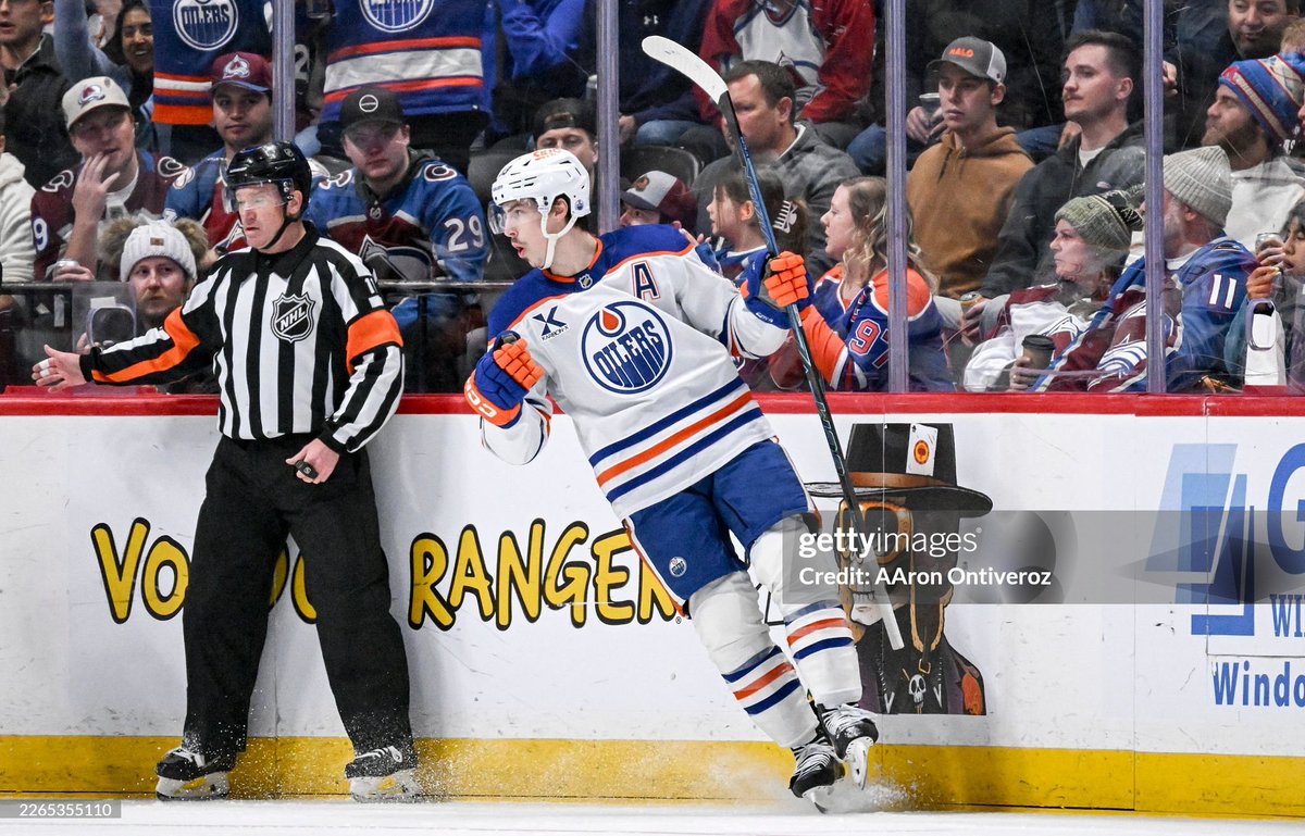 EricJFriesen's tweet image. Ryan Nugent-Hopkins scores his 17th goal of the season and second of the game to give the #Oilers a 3-2 lead in the second period!

Nugent-Hopkins also records his 50th point of the season and 11th multi-point game of the season! #LetsGoOilers