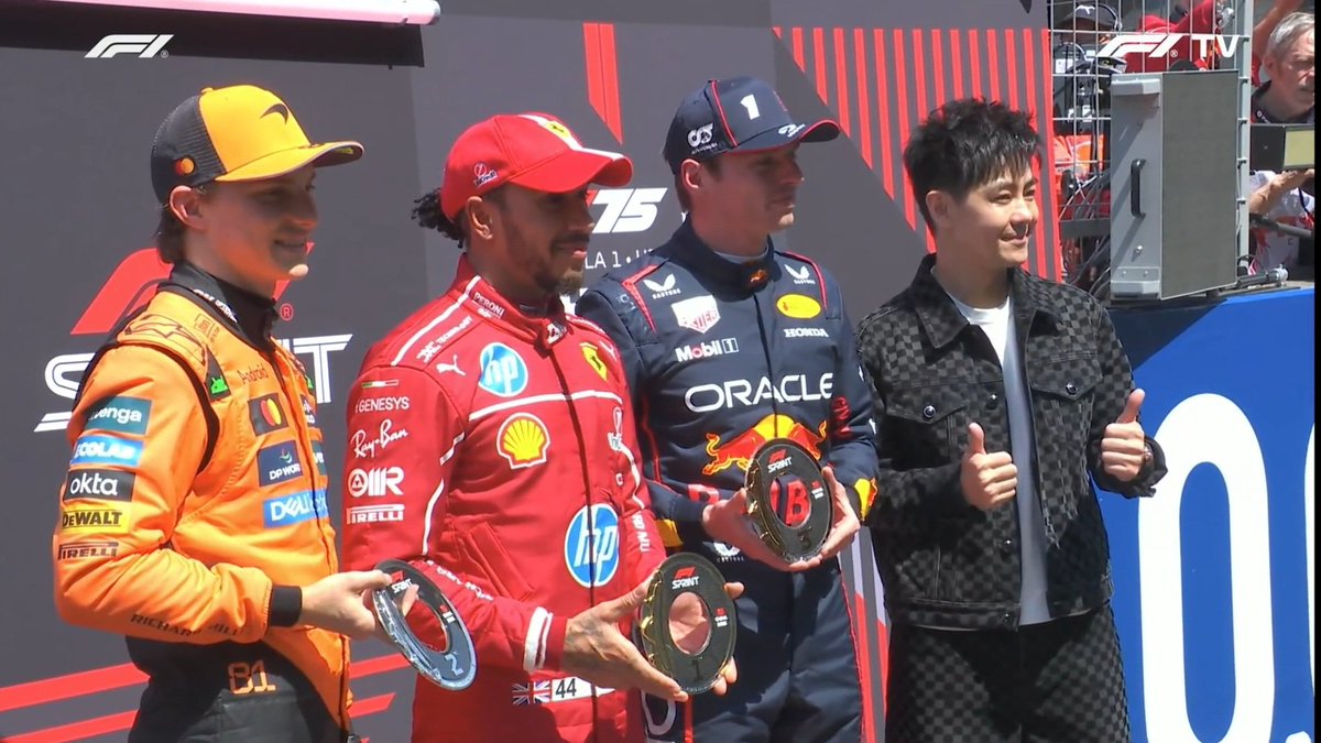 E foi na China que a Ferrari e Lewis Hamilton conquistaram a primeira e única vitória na temporada passada...