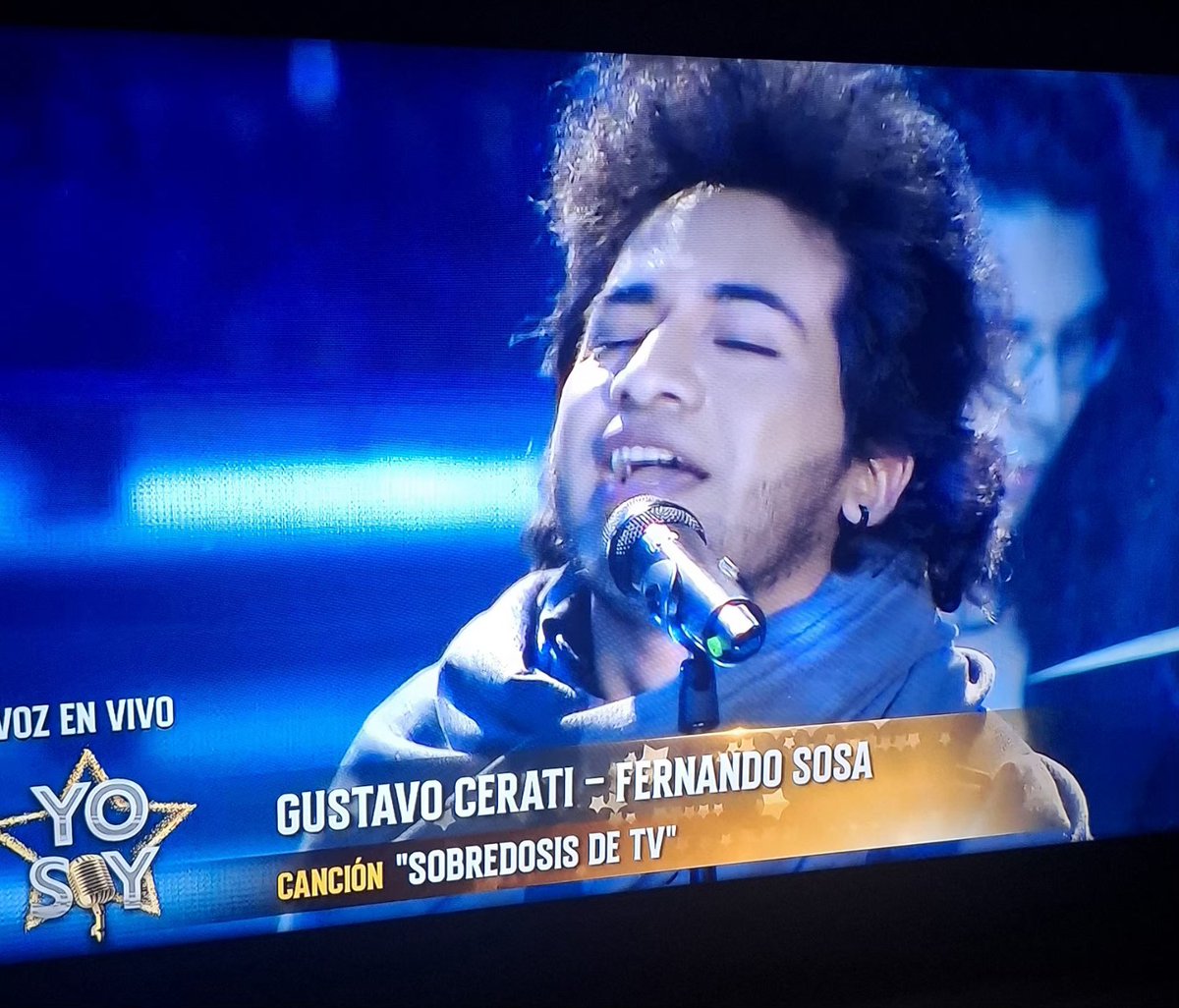 GiananiKMP's tweet photo. Caballito ganador, #YoSoy impecable en la imitación para aquellos que hemos escuchado y gozado con la música de #GustavoCerati https://t.co/oWXgZqAP0A