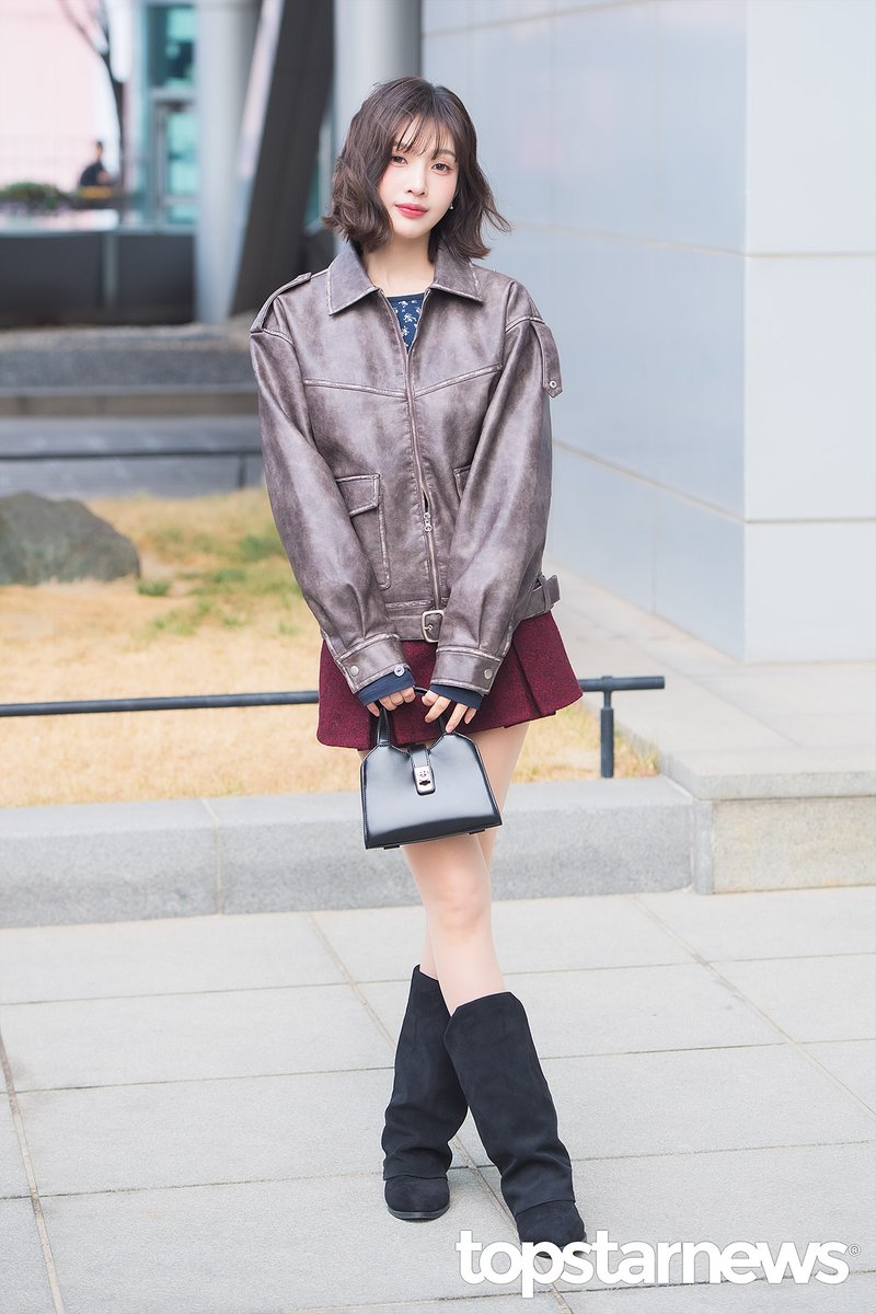 [HD포토] 레드벨벳 조이, ‘아련한 봄처녀’ (동물농장 출근길) #조이 #JOY #레드벨벳 #RedVelvet #동물농장 #출근 #퇴근 #프리뷰 topstarnews.net/news/articleVi… <- Original Photo