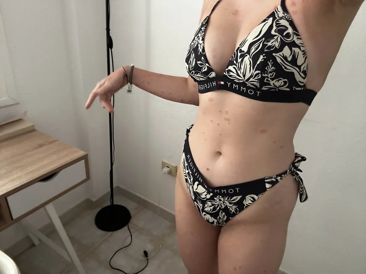 bunnylex_'s tweet photo. May i take advantage of you loser? #nsfwtwt #horny https://t.co/m2ut8ZMok7