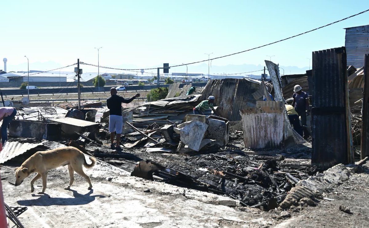 TheCapeArgus's tweet photo. 🔥 Several families were left homeless after a fire ripped through an informal settlement in Gugulethu, destroying homes and belongings.

Read More:
https://t.co/X3VJvJUduX

#CapeTown #Gugulethu #CapeArgus https://t.co/alVkFxJtfJ