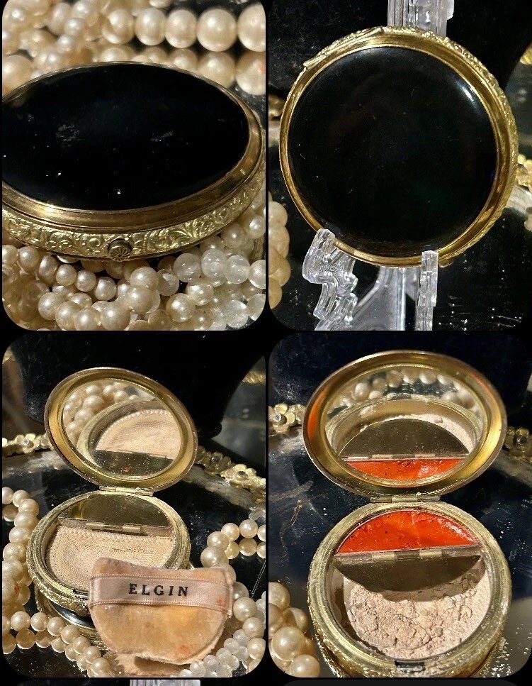 DARLINGXXDARLA's tweet photo. Vtg Elegant Elgin Black Engraved Edges Powder Lipstick Rouge Compact Makeup Case Hashtags
#vintagecompact
#artdecocompact
#houbigant
#vintagevanity
#artdeco
#antiquecompact
#vintagecosmetics
#vanitycompact
#collectiblecompact
#1920scompact https://t.co/BC8vP0ht5L #eBay via @eBay https://t.co/qNVrIJ8kL8