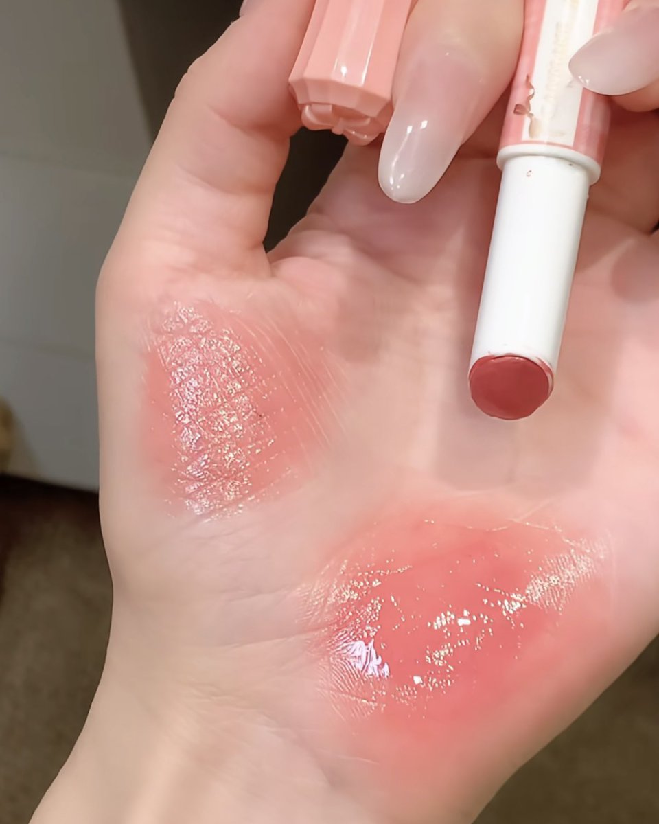 キャンメイクのむちぷるティント02が最強にかわいい…🎀
イエベ春さん大優勝する色じゃない？？！🥹