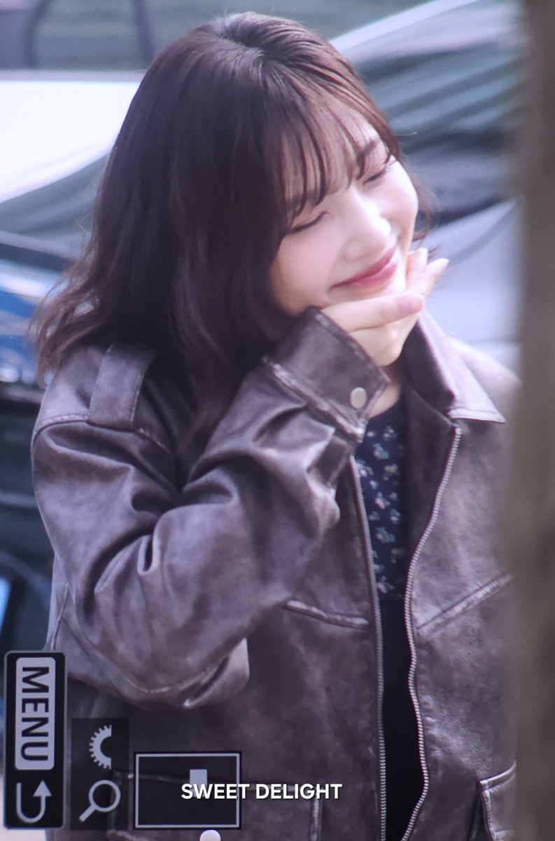 sweetDelight_5's tweet photo. 260311 동물농장 출근
오랜만👋
#레드벨벳 #RedVelvet
#조이 #JOY https://t.co/gKdj5Z8cOm