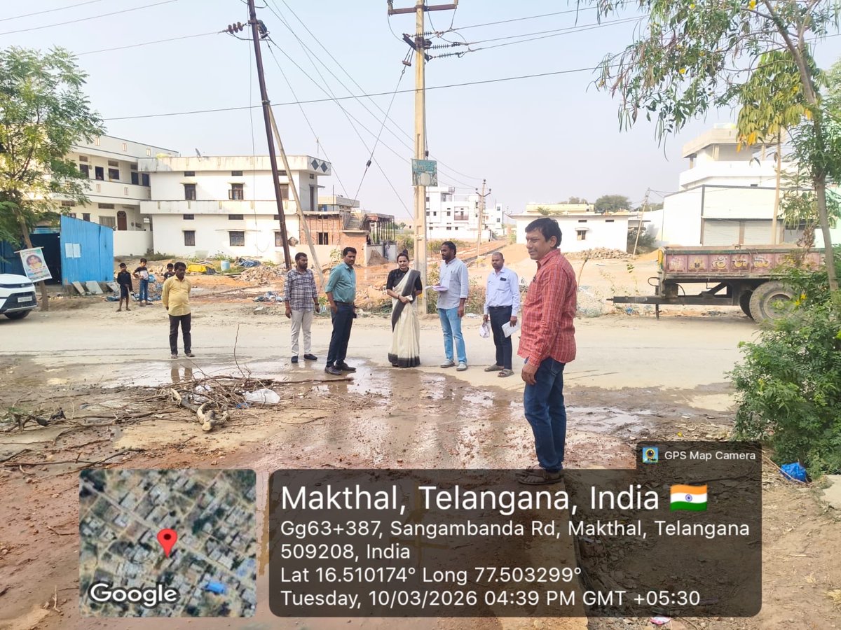 CommisionerMak1's tweet photo. Inspection of activities De-siltation of drains,cleaning of public places,DRCC&amp; Composting)&amp;Ongoing Works by Smt.Mamatha JD O/OCDMA in Makthal ULB
#PrajaPalanaPragatiPranalika99daysactionplan #swachhsurvekshan2025 #TelanganaRising2047
@cdmatelangana
@TelanganaCMO
@collector_nrpt https://t.co/K6PAIkZccM