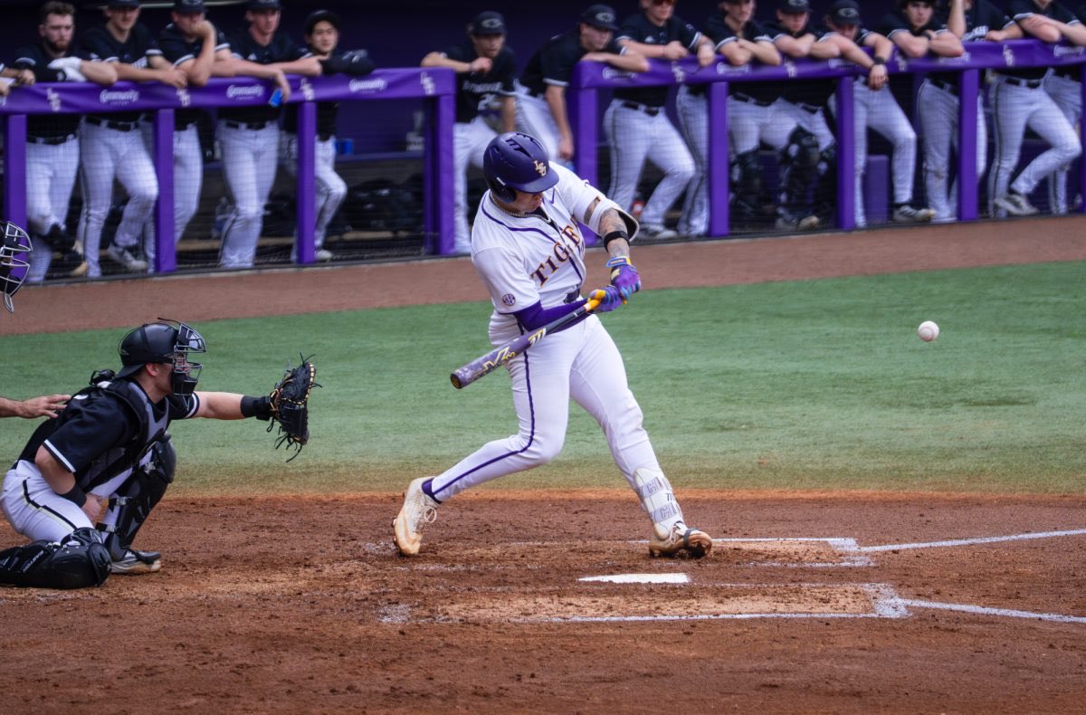 TrippBuhler's tweet photo. #LSU baseball is back in the win column.

Early on, it didn’t look like it would happen. What changed?

Find out here: https://t.co/onHqIMEI7Q https://t.co/l0Ezv5gEX5