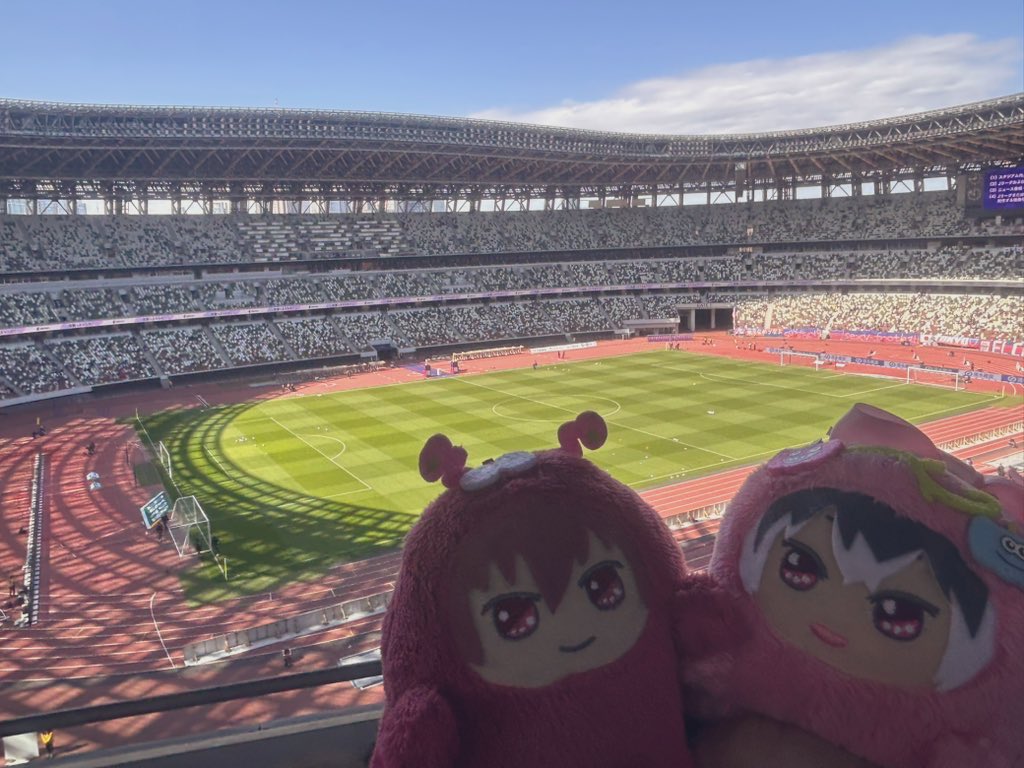 1129_toma's tweet photo. 時間経ちすぎ…⏰
3/7にともだちと国立競技場で試合観戦して来ました⚽️💙❤️アイナナコラボ⚽️
保志さんと立花さんのトークもゴールデンボンバーのライブも試合もめちゃくちゃ楽しかった(`･ω･´)スタ飯も😆💞
どっちのサポーターさんたちも熱かった🔥 https://t.co/SqjxAJvBVX