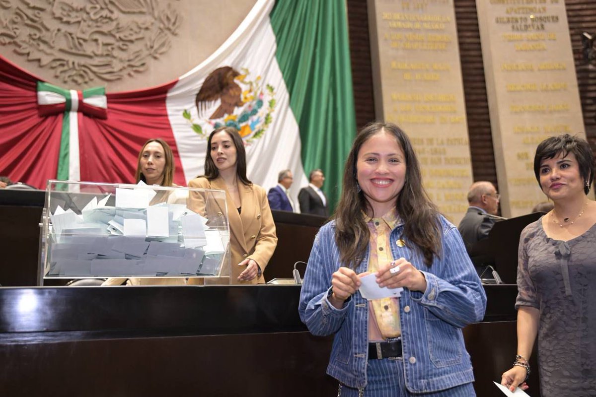 Andrea Navarro tweet media