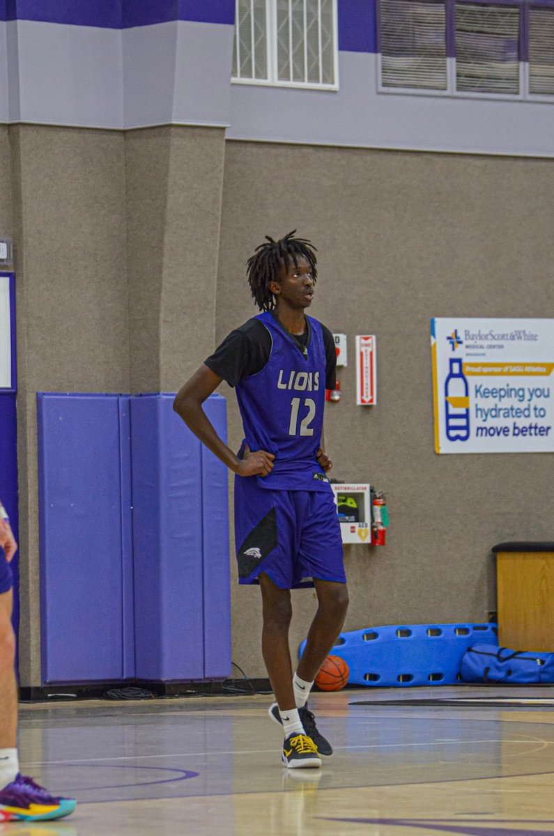 ElMemeyi's tweet photo. 🏀 Jean Baptiste Murangwa II at Nelson University 🏀 https://t.co/n8ySFl5I7C