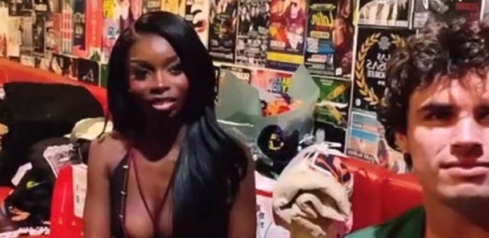 meg 🖤 tweet media