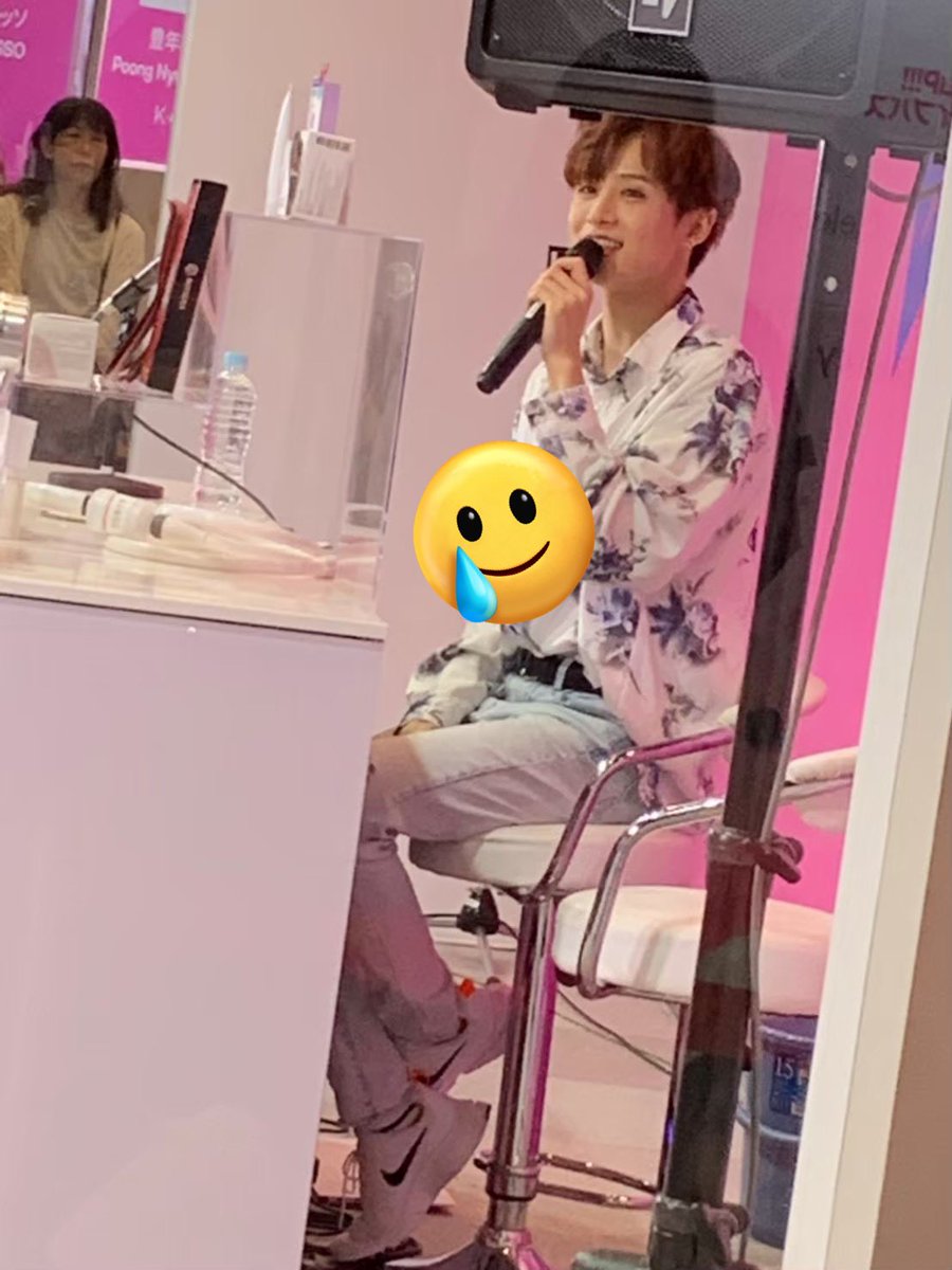 nan_smiler's tweet photo. 2019のKCONも懐かしくて無理ダナ https://t.co/lMOzYCcIzC