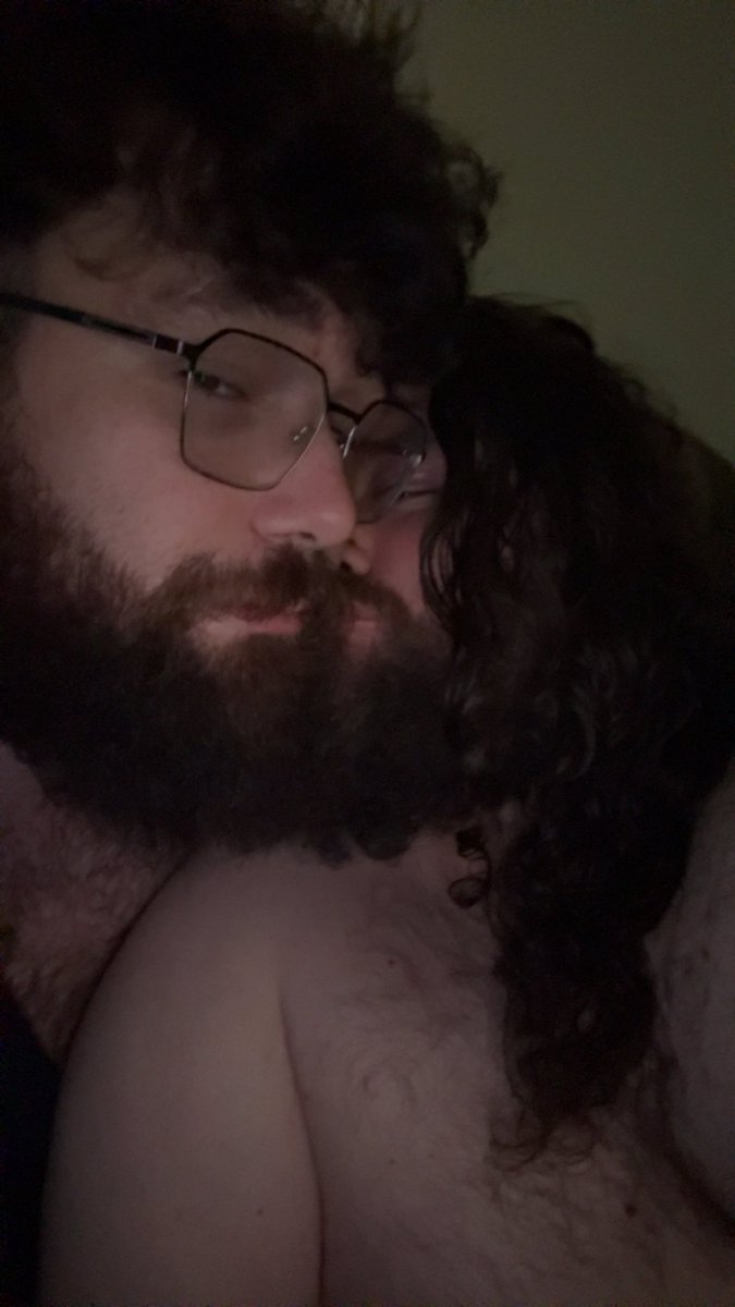 fredweena tweet media