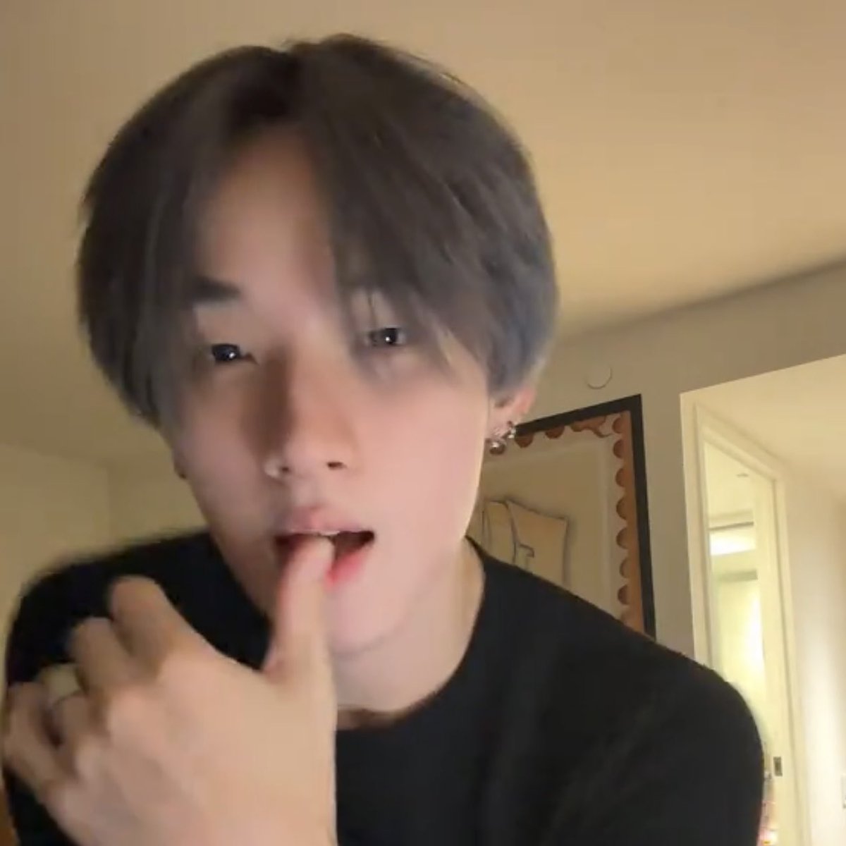 — หนุ่มตี๋อยู่ไหนครับ … 🤧