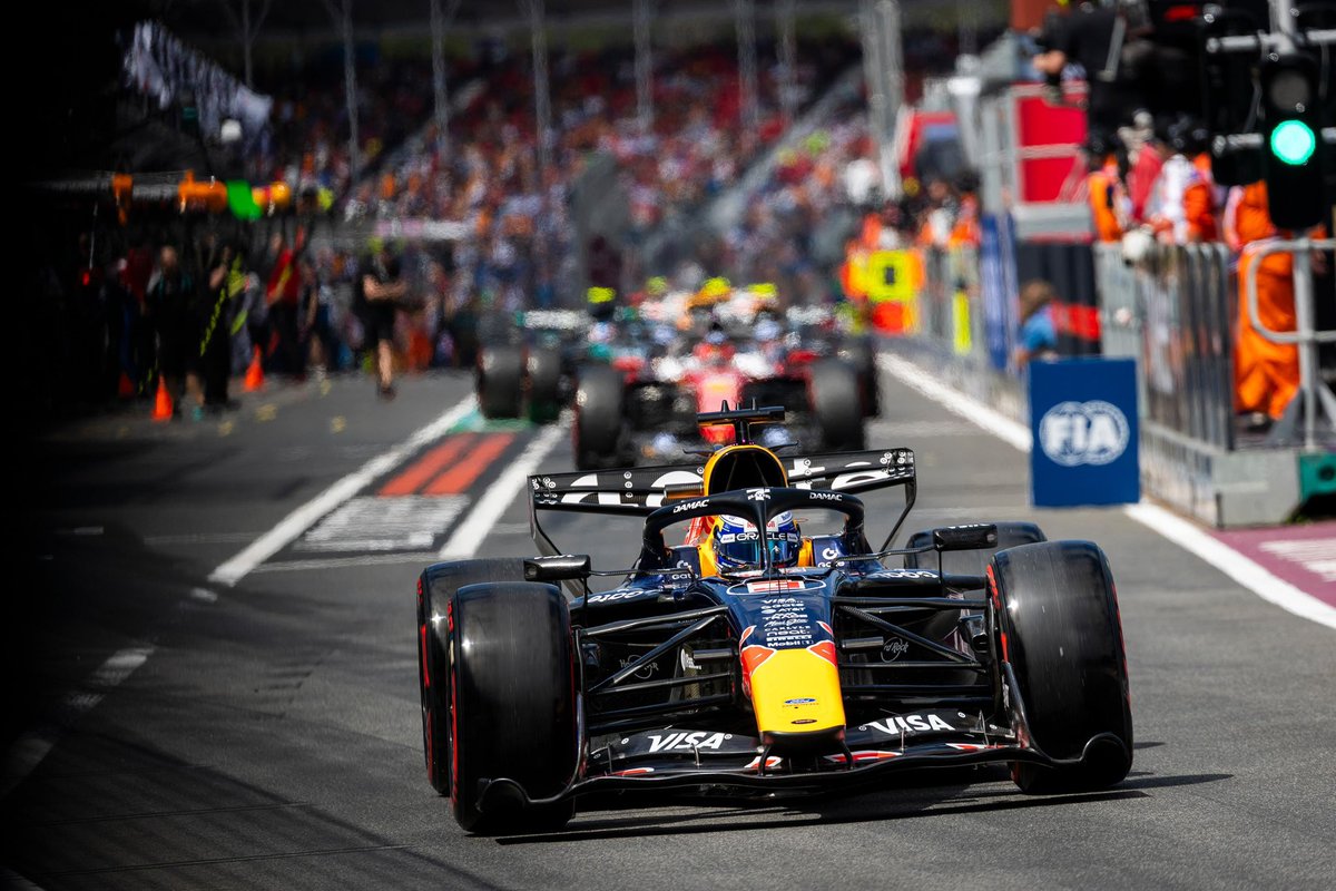 This is Formula 1 tweet media