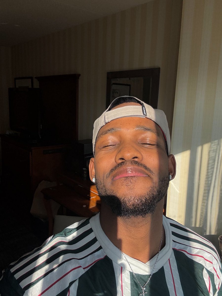 siphamandla tweet media