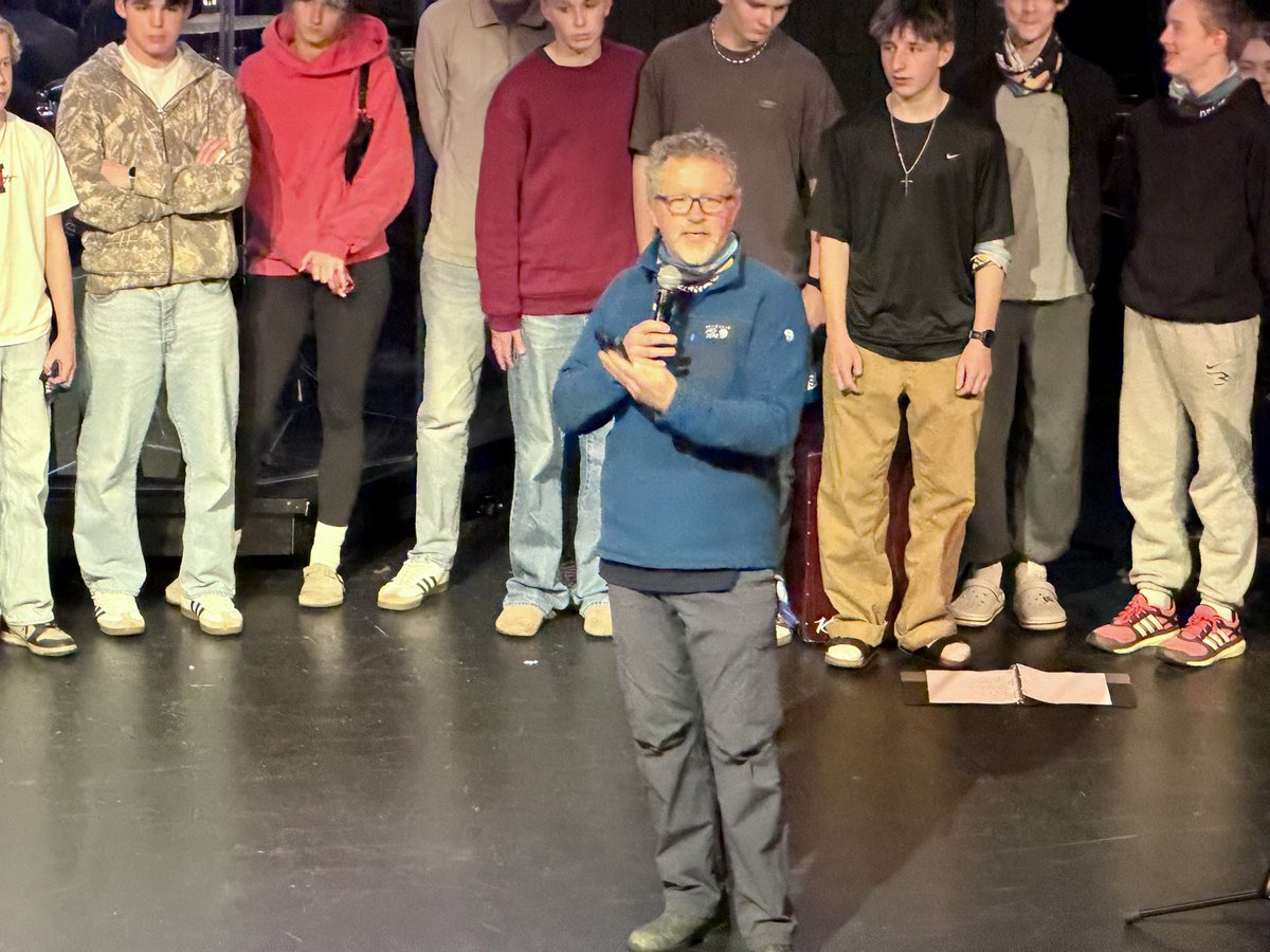 Vijay Manuel tweet media