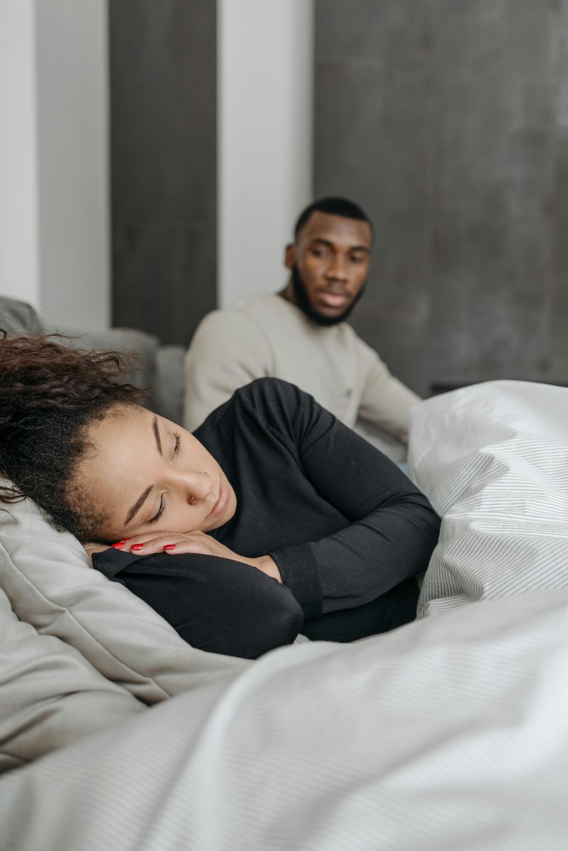 CapricornFM's tweet photo. #BreakfastMasterclass | Would you consider sleeping apart from your partner or would that feel like a sign of trouble in the relationship?
NEXT | Relationship and Intimacy expert, Tracy Jacobs shares advice on the #CapricornBreakfast. Share your thoughts via WhatsApp: 079 899 6226.