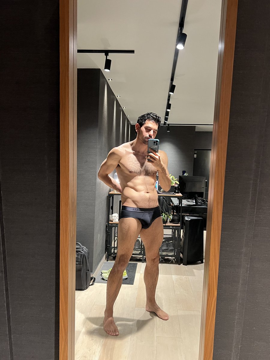 la J mas perra de todo Monterrey tweet media