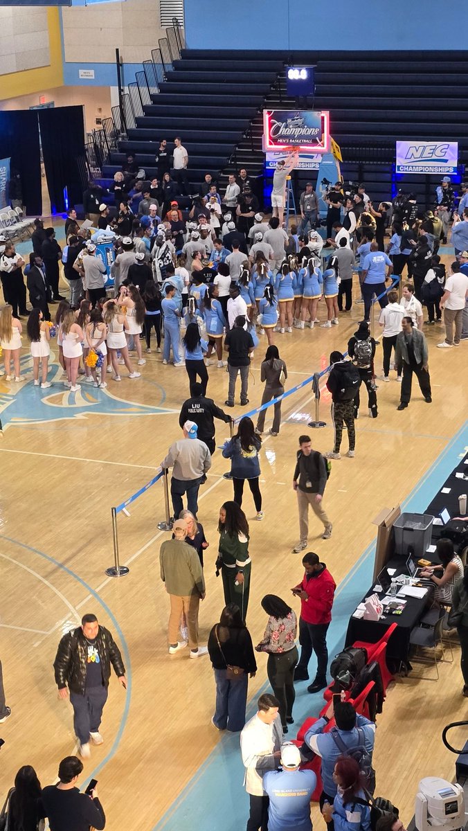 Phil Constantino tweet media