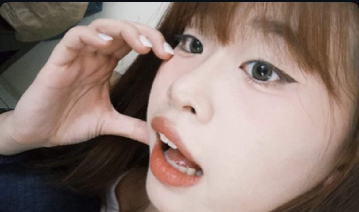 addog1555's tweet photo. 爸爸可以餵我喝牛奶嗎

 #射屏 #颜射 #合照 #女大 #學生 #女菩萨 https://t.co/1ZIkp5DUbR