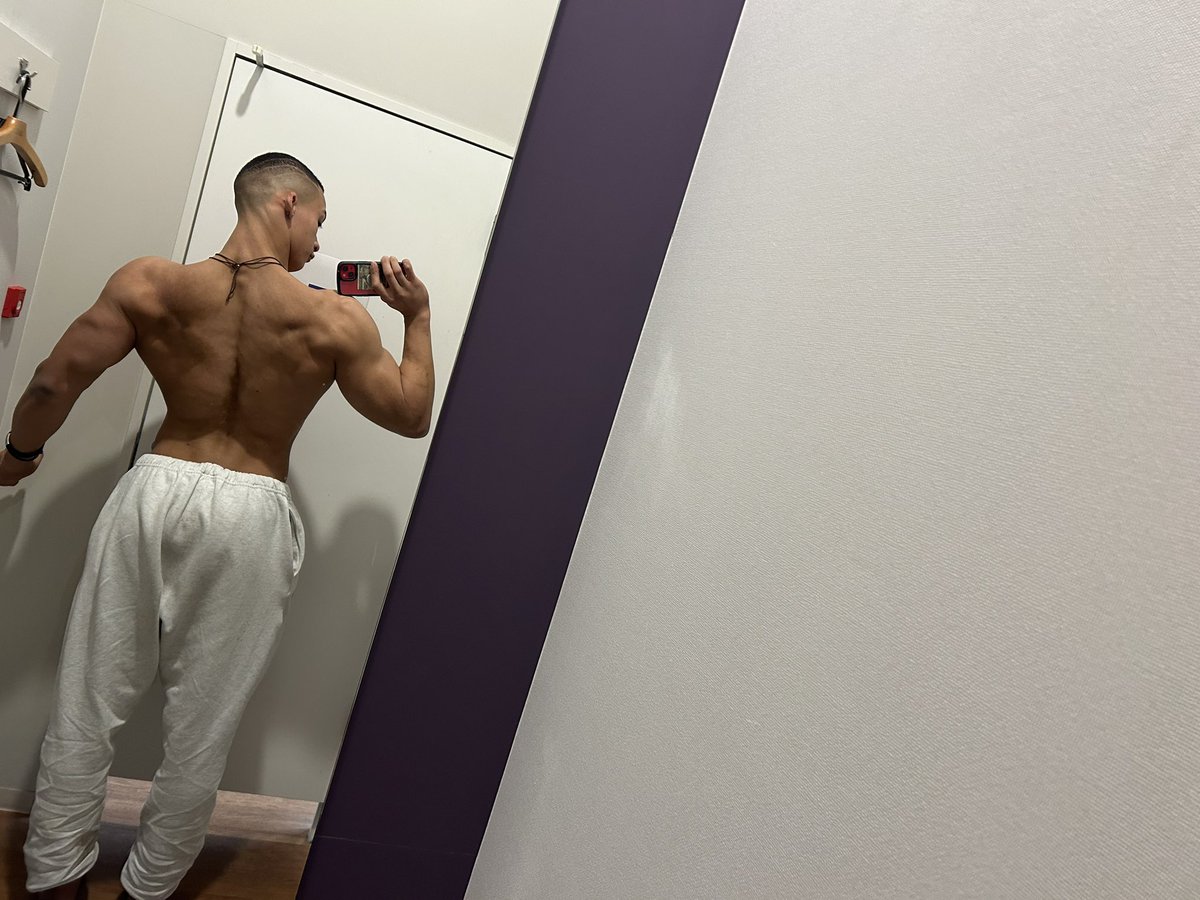 彫刻さん tweet media