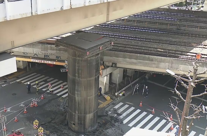 この写真が一番ヤバいね

ＪＲ京都線部分に隆起してたら
かなり大きな影響となる