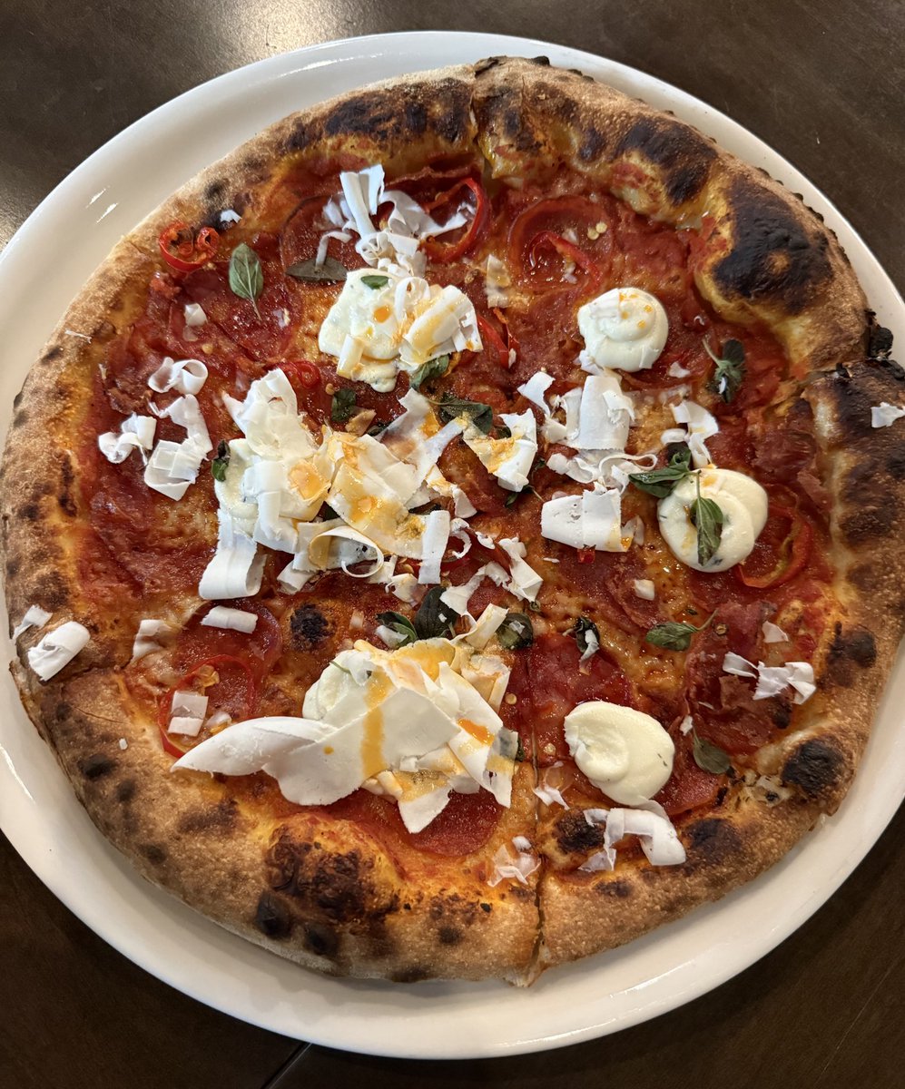 eatinglasvegas's tweet photo. No. 66: Super salads, pizza, porchetta, and…wait for it…chicken Parm 😱 at #ESTHERSKITCHEN.
@EatTalkRepeat https://t.co/FvYRXhUZQX