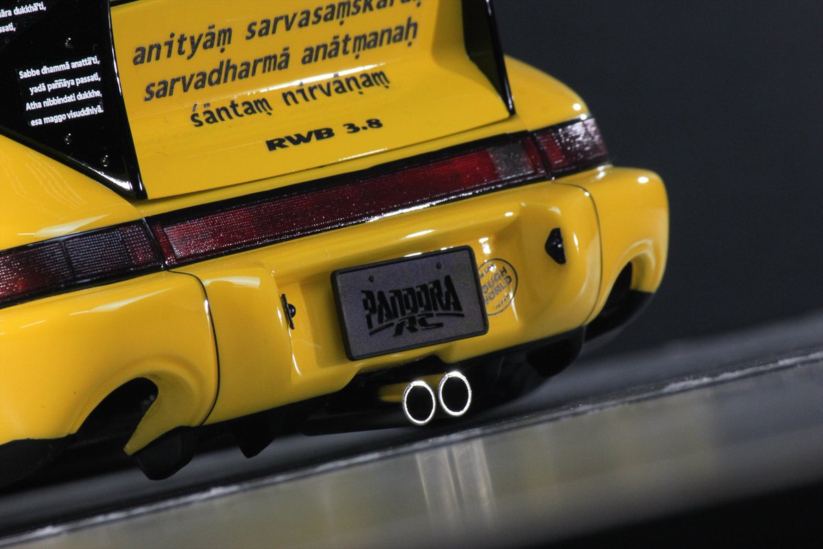 rc_pandora's tweet photo. 第三弾となる、RWBシリーズ。
付属の3Dデカールでライトはリアルに表現できるかと。
他の車種も3Dデカールを付属するか、
別売りにするかしようかな~
付属すると単価あがっちゃうから、
別売りで手軽にリアルにしたい方向けに別売りかな~ https://t.co/rTBdjtwdCw