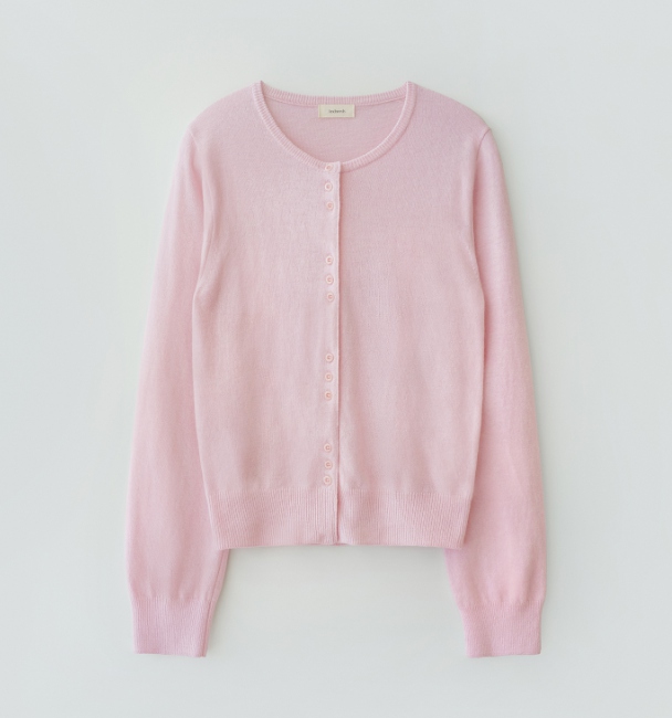 [아이돌패션 260309]  
★ 에스파 윈터  
★ 가디건  / 앤니즈 (ANDNEEDS) 
★ 120,000원    

andneeds.co.kr/product/detail…

#에스파 #윈터 #김민정 #aspa #winter #andneeds #앤니즈 #손민수템 #손민수 #아이돌패션

<a href="/aespa_official/">aespa</a>