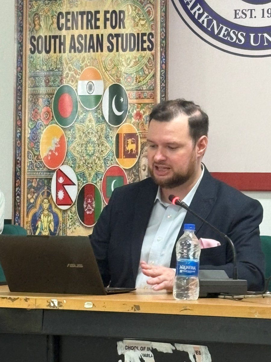 csasjnuofficial's tweet image. CSAS hosted Dr. Ivan Lidarev (@NUSingapore) for a seminar on “China’s US Strategy in South Asia.”
The session analyzed US-China competition in 🇵🇰 🇧🇩 🇲🇻 🇱🇰 🇳🇵 🇧🇹, RCEP, and India’s central role. Thanks to all for an insightful discussion!
#CSAS #SIS #Geopolitics #SouthAsia #IR