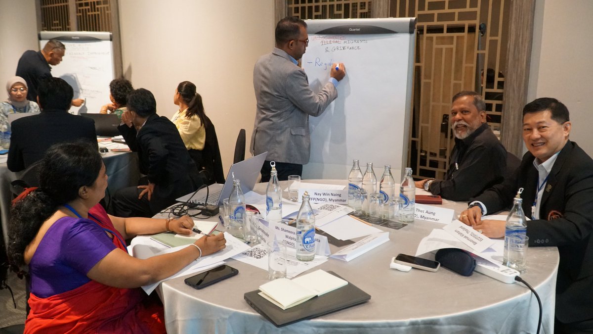 ILOAsiaPacific's tweet image. How can regional cooperation better protect #MigrantWorkers along the Asia–Japan corridor?

At an @ILO workshop in Bangkok, stakeholders Asia agreed to strengthen collaboration through AJ-PRIME, a new regional platform on migrant workers’ rights, protection and remedy.