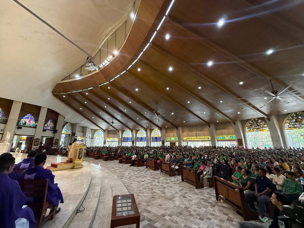 A special mass for former President Rodrigo Duterte was held at the San Pedro Cathedral in Davao City, attended by Vice President Sara Duterte.💚

Today, March 11, marks the first anniversary of the former president being sent to the ICC detention facility in The Hague