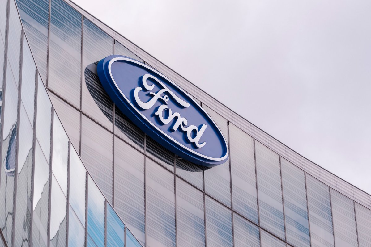 ktatalentscout's tweet image. Join us at Ford to shape the future! 🚗✨ We're seeking a Director of Technical Program Management for a game-changing industrial transformation. Ready for the challenge? Apply now: spr.ly/6014B6HnzQ 

#FordCareers #Innovation #CareerGoals #WeAreFord