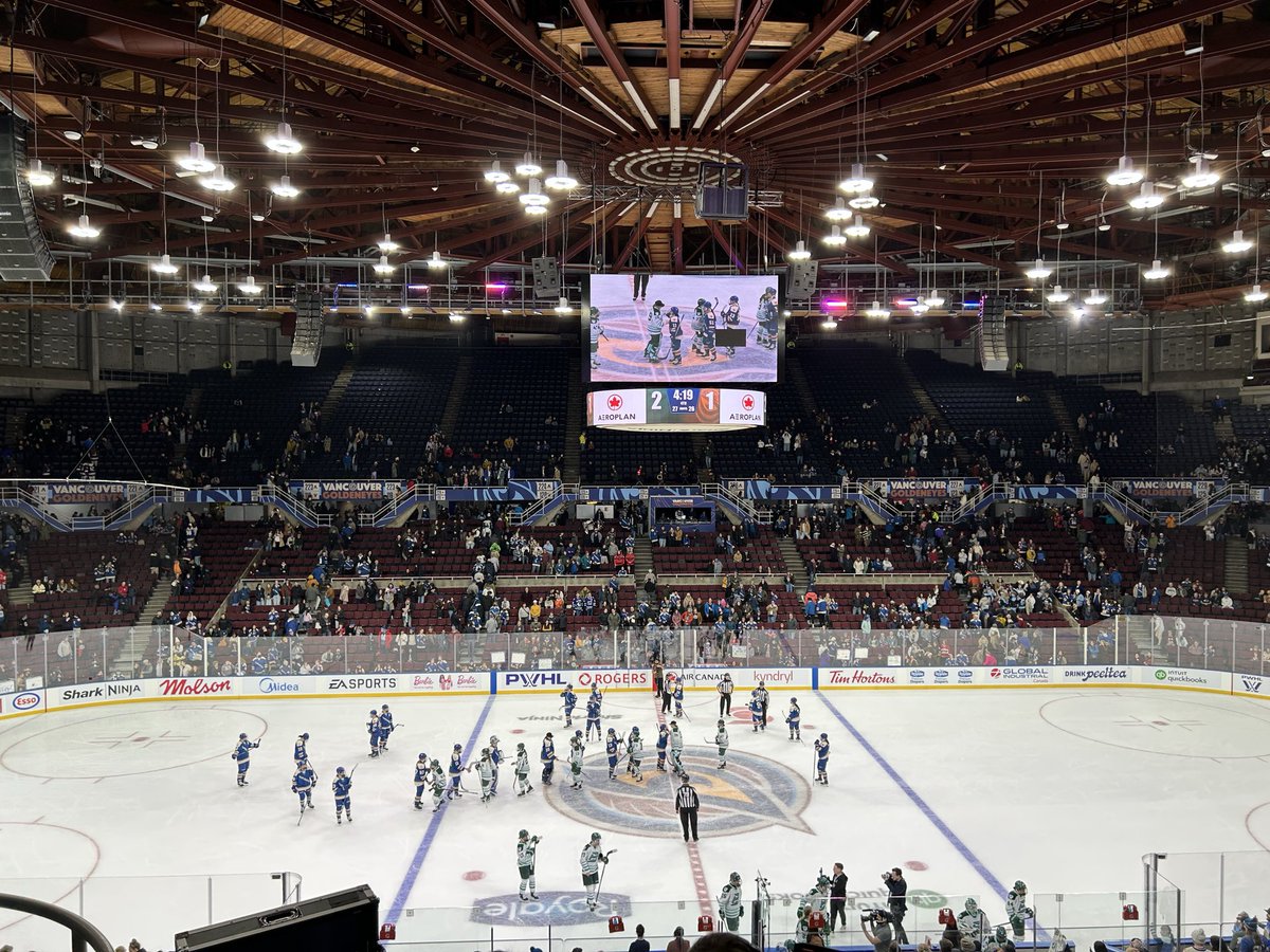 Shay Maloney wins it for the Fleet 41 seconds into OT. 

#Goldeneyes fall 2-1 to Boston in their third OTL of the season, second on home ice. 

They host the Ottawa Charge next on Saturday.

<a href="/TheHockeyNewsW/">The Hockey News - Women’s</a>