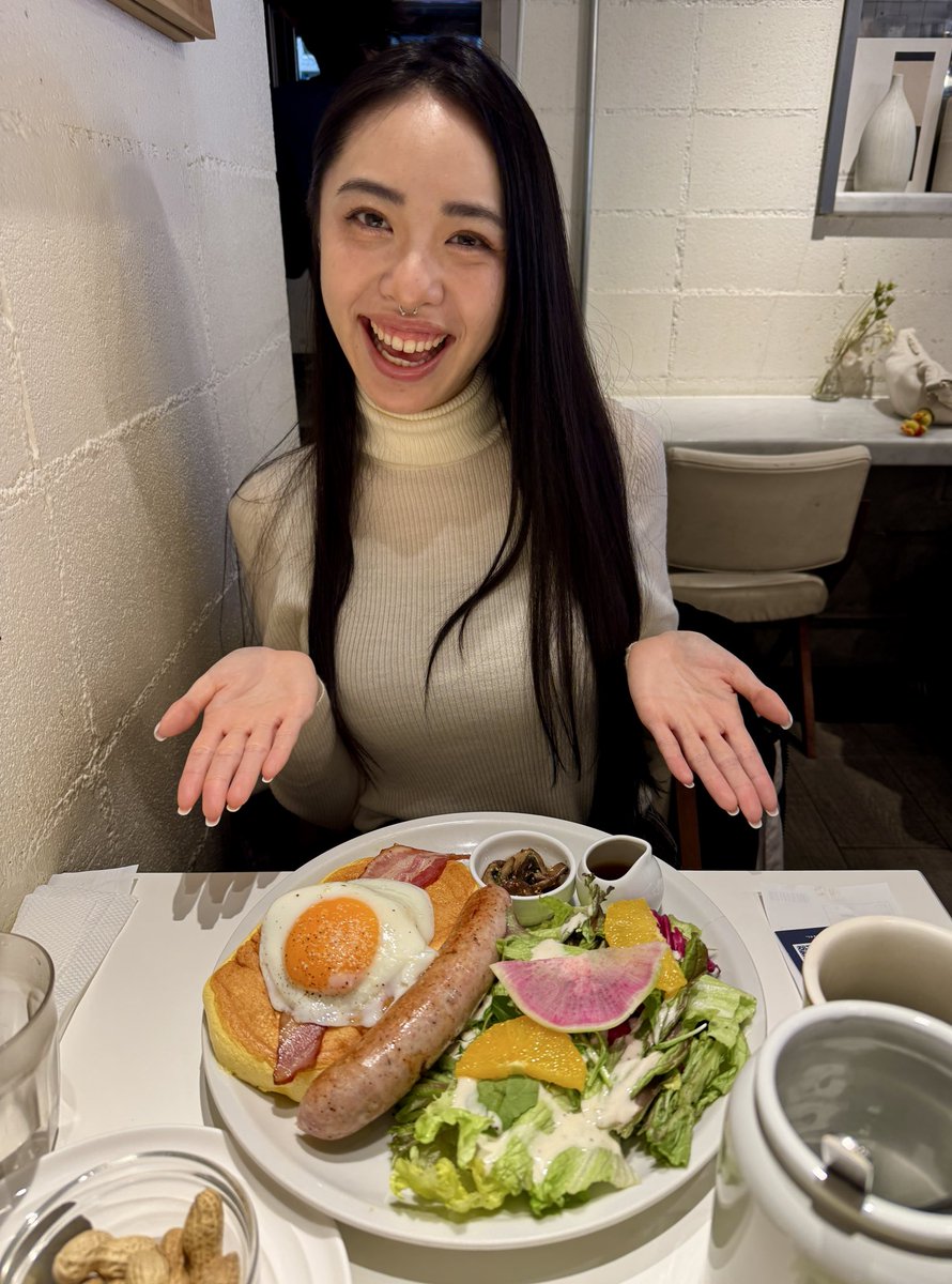 Frank Howley 🌹 tweet media