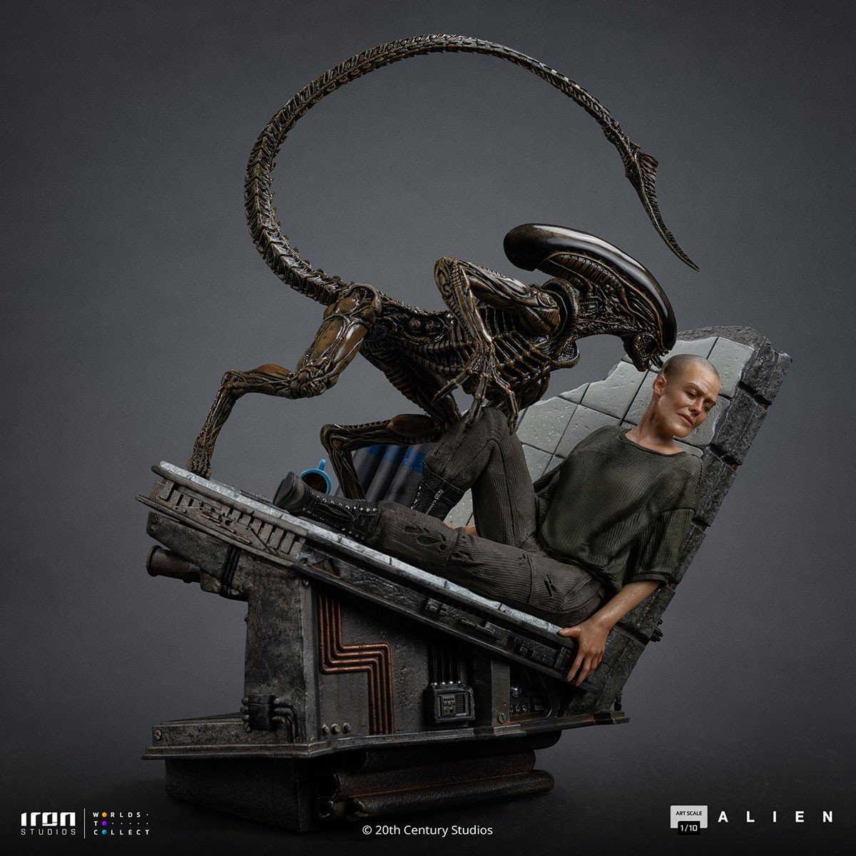 hobbysearch_wd's tweet photo. Alien 3 - Iron Studios 1/10 Scale Statue: Art Scale - Ellen Ripley &amp; Dog Alien

💥Preorder today!💥
https://t.co/V2evCv3ZF1

A display-friendly 1/10 scale statue of the relentless Dog Alien, the terrifying creature that hunts Ripley. 👽
#Alien #DogAlien #Figure https://t.co/R9ixOXbvZS