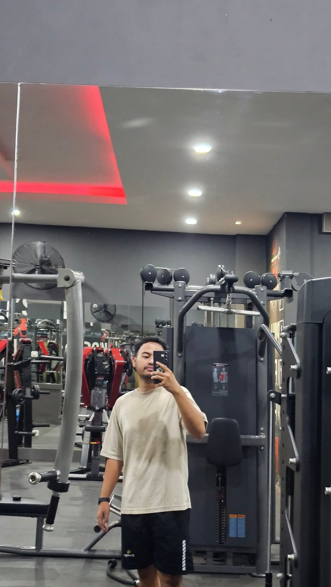 hiskiddult's tweet photo. masi kicik 🤏 https://t.co/RWPaMqZnSE
