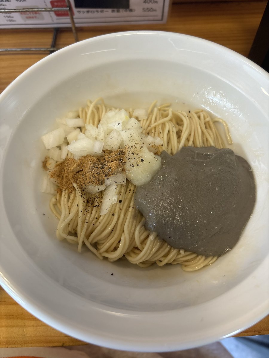 ՞_ _ ՞.｡ tweet media