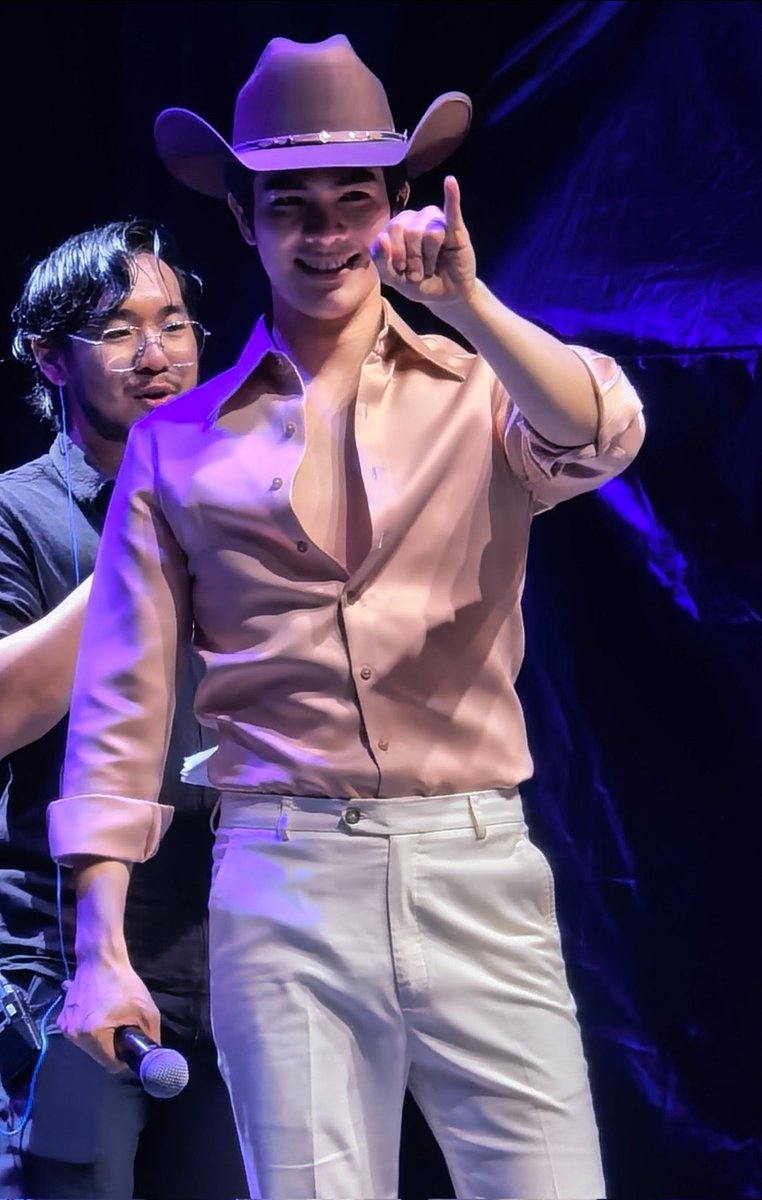 KeigoParis6's tweet photo. Fancon Mexico 😊

@milephakphum #MilePhakphum https://t.co/OF9YuUUA4x