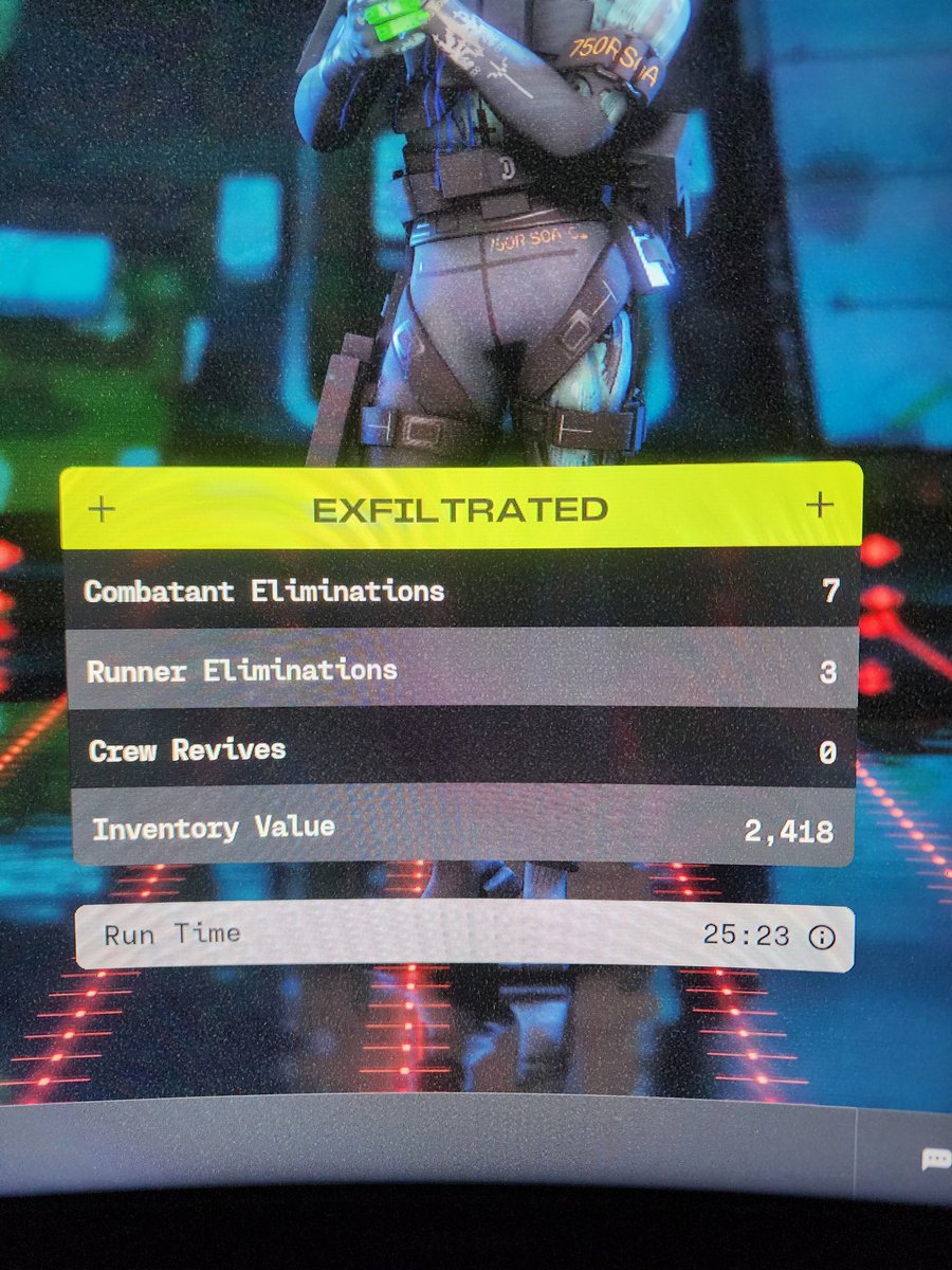 CardSyn's tweet photo. This game is so intense. #Marathon  Eliminating 3 players solo twice and 2 teams of 3 while we were duo. Double assassin wrecks. 
Heart pounding fun! https://t.co/FoO0msrAy2