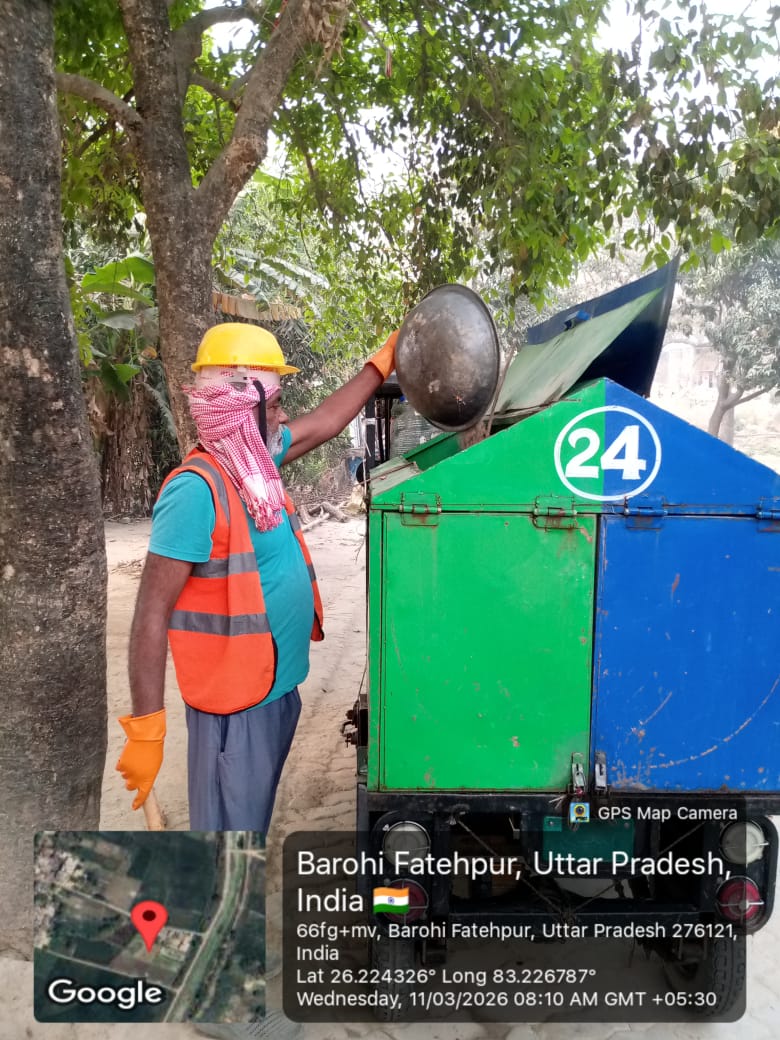 npbilaria's tweet photo. नगर पालिका परिषद् बिलरियागंज जनपद आजमगढ़ में डोर टू डोर कूड़ा कलेक्शन व पृथक्कीकरण करके एम आर एफ सेण्टर पर ले जा कर देते हुए। https://t.co/orKfl70xF1
