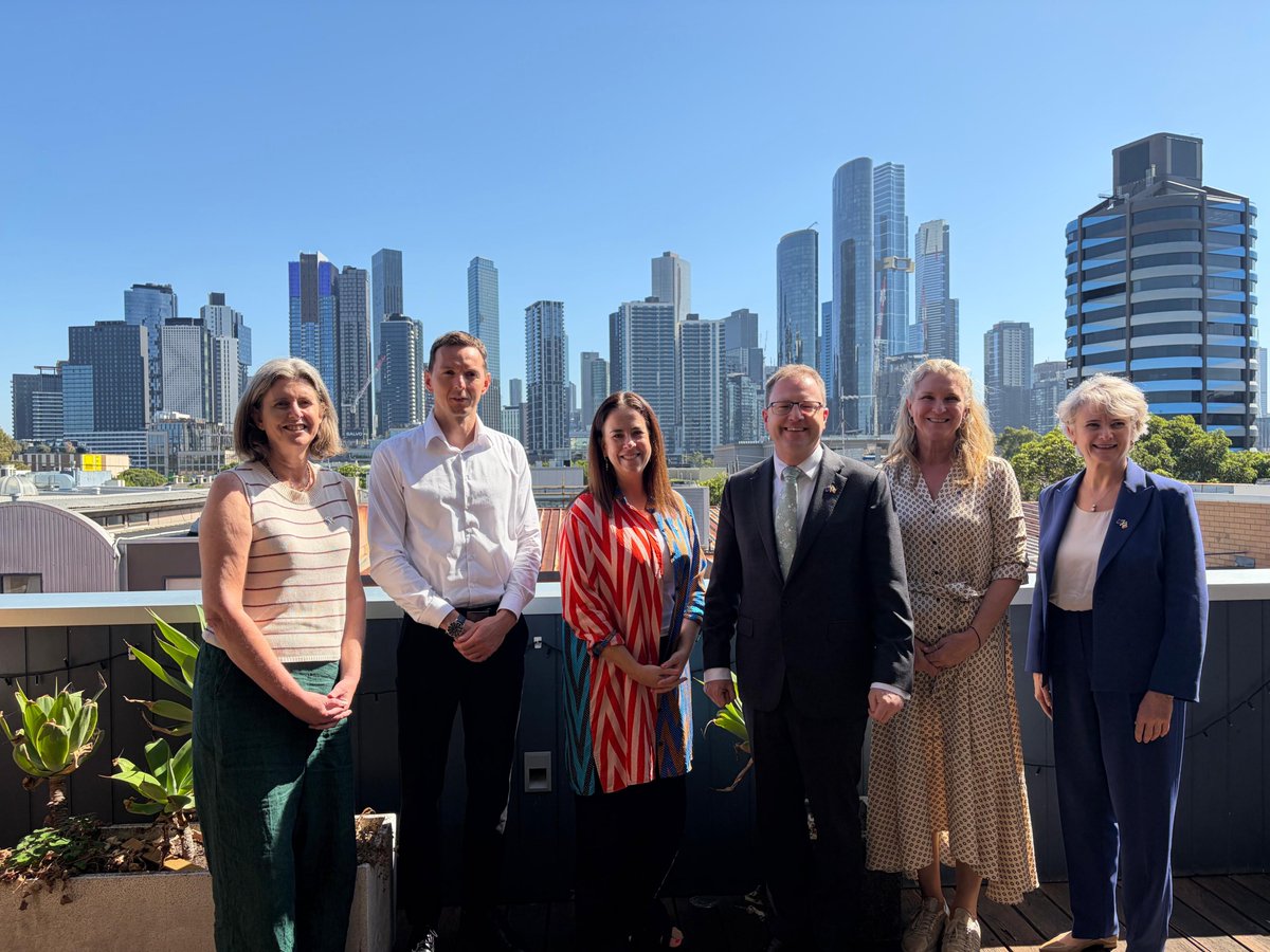 IrlEmbassyAustralia tweet media