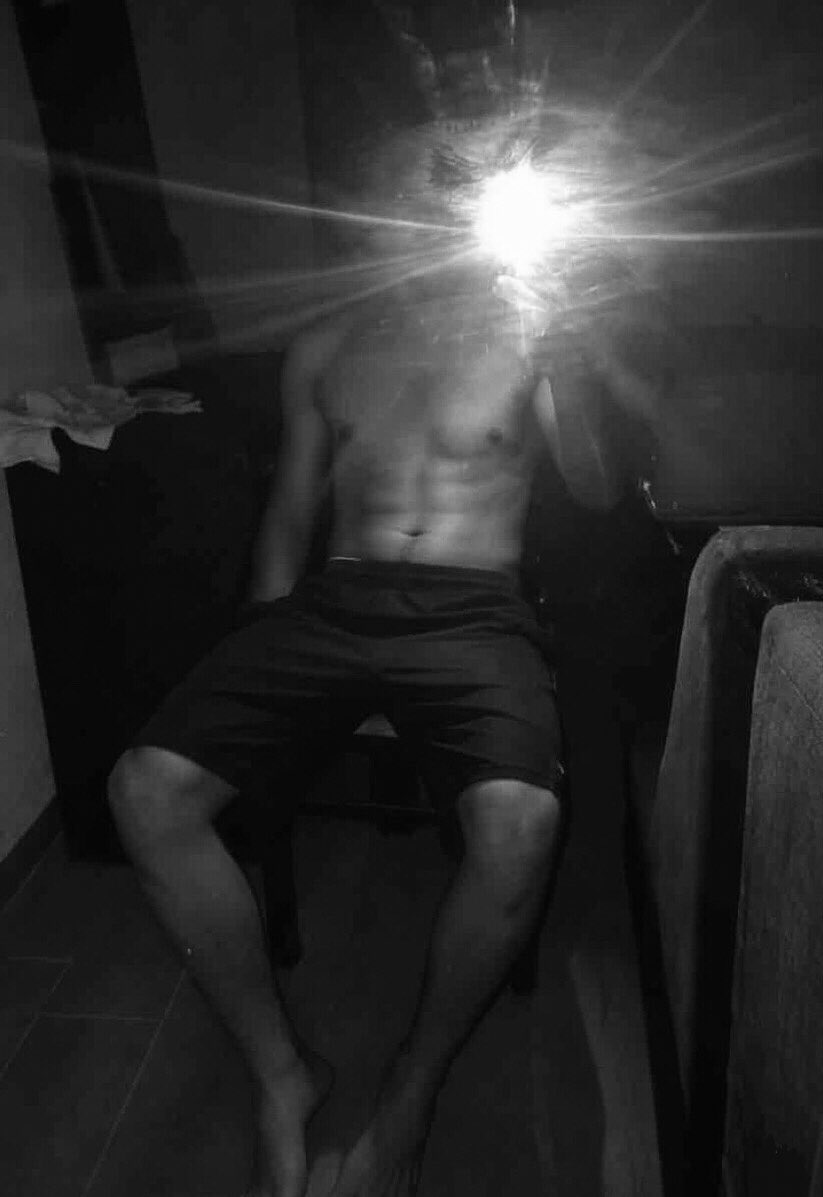 lyixxtz's tweet photo. Se sientan?🤭 https://t.co/3RlgDs1xCU