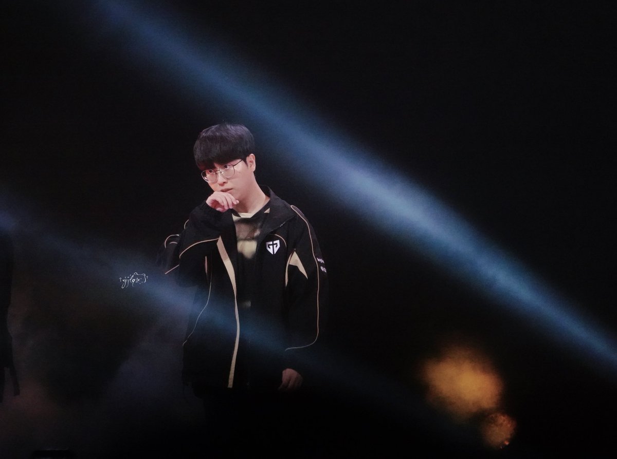 光
#Kiin #기인