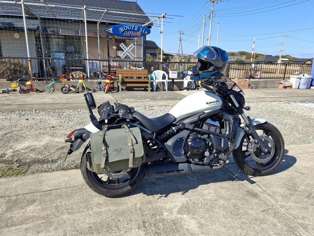 kikuraid1's tweet photo. #ROUTE51 で☕🚬

#バルカンS https://t.co/e237txLkze