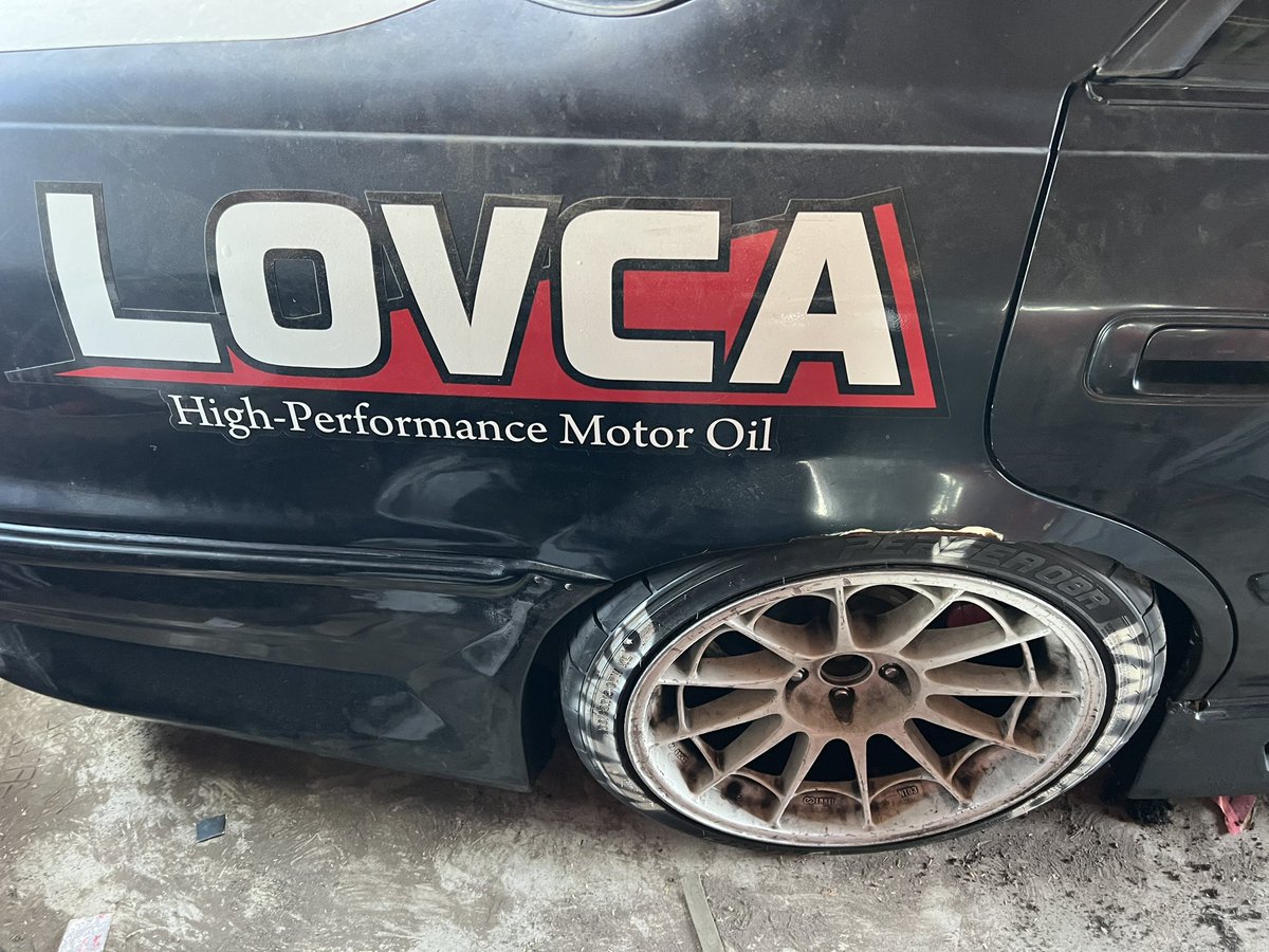 AUTOCREATION様 LOVCAオイル様 Tuning Planner B’z様 AutoGarageMEGATECH様の全面サポート＆ご協力の元、今年からS14シルビアからJZX100マークIIに乗り換えてD1NextSeriesに参戦します🔥
無事シェイクダウンも終え早速今週末土曜日に日光サーキットにて開幕戦です！
車はまだ未完成ですが頑張ります🔥