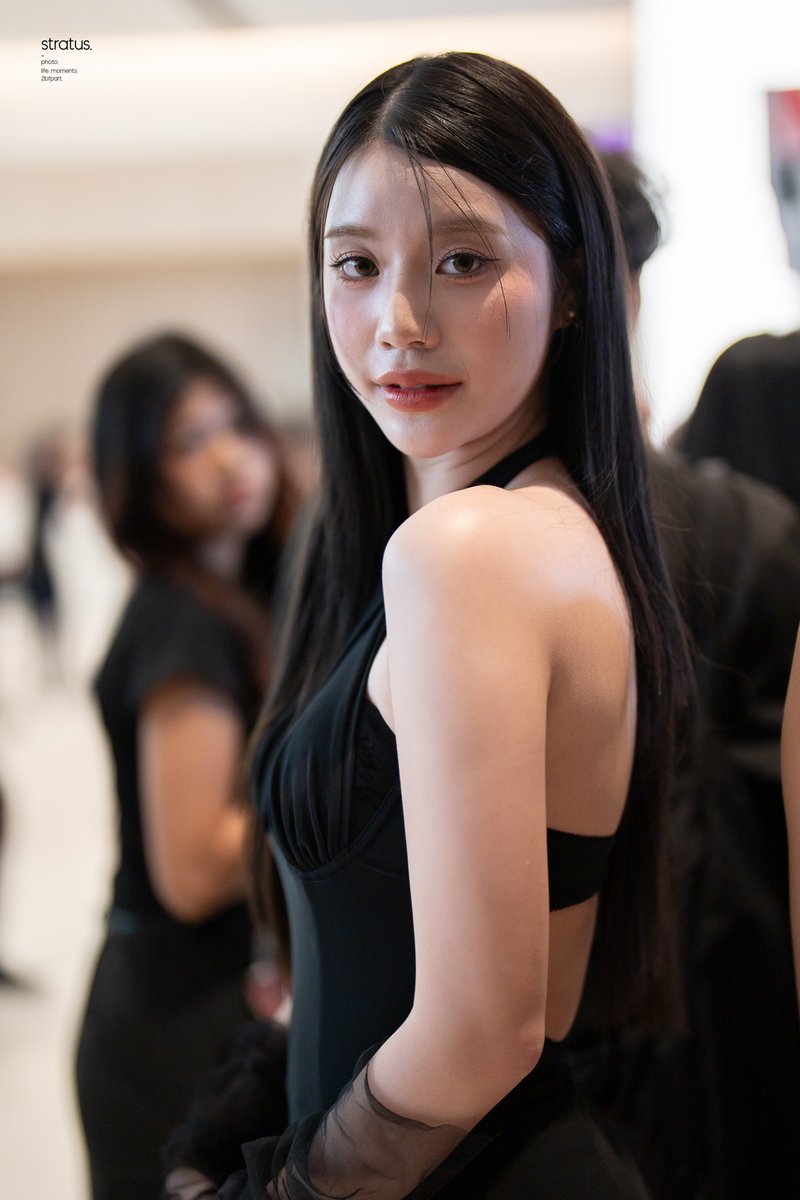 stratusfoto's tweet photo. 260310 สวย ปึ้ง ☁️

Model : Nenie Phitchayapha
Place : One Bangkok

FULL Album >>> https://t.co/Ky9jUVKMNg

#NeniePhitchayapha
#TheGuitarMagAwards2026
#stratusfotomoments https://t.co/17oaoXaTk7