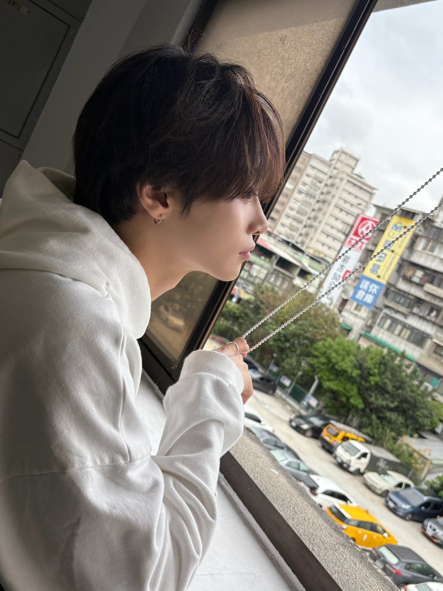 idntt_cosmo's tweet photo. 在台北的最後一天，有點捨不得🥺 謝謝這三天留下了很多美好的回憶❤️ 下次我會做得更好！

#idntt #아이덴티티 #アイデンティティ
#unevermet #남지운 #namjiwoon https://t.co/6mbLLMTFAm