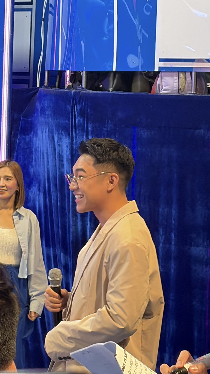 itsShowtimeNa's tweet photo. Si Bunso ang songerist sa Laro Laro Pick!
#ShowtimeMarSoFun https://t.co/CkAxeNCUDh